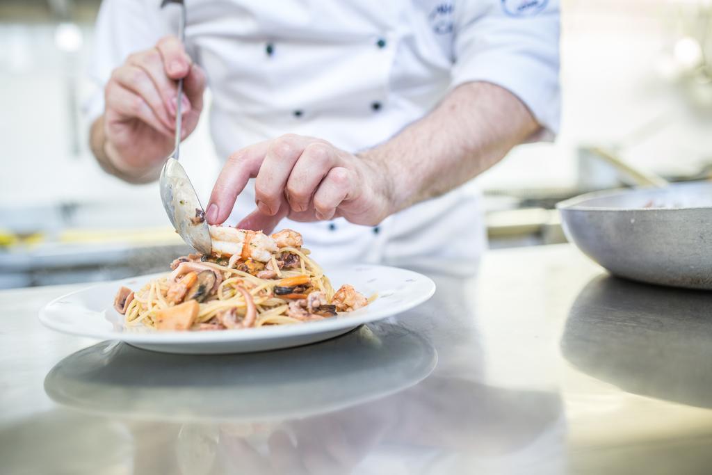 Hotel Luna Lignano Sabbiadoro Ngoại thất bức ảnh