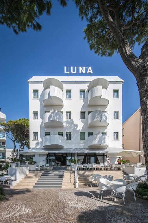 Hotel Luna Lignano Sabbiadoro Ngoại thất bức ảnh