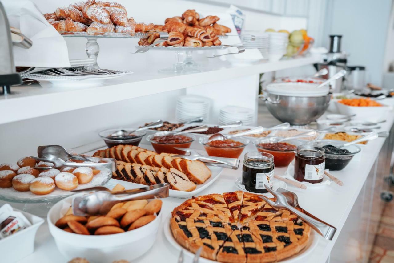 Hotel Luna Lignano Sabbiadoro Ngoại thất bức ảnh