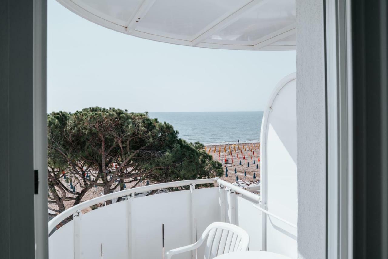 Hotel Luna Lignano Sabbiadoro Ngoại thất bức ảnh